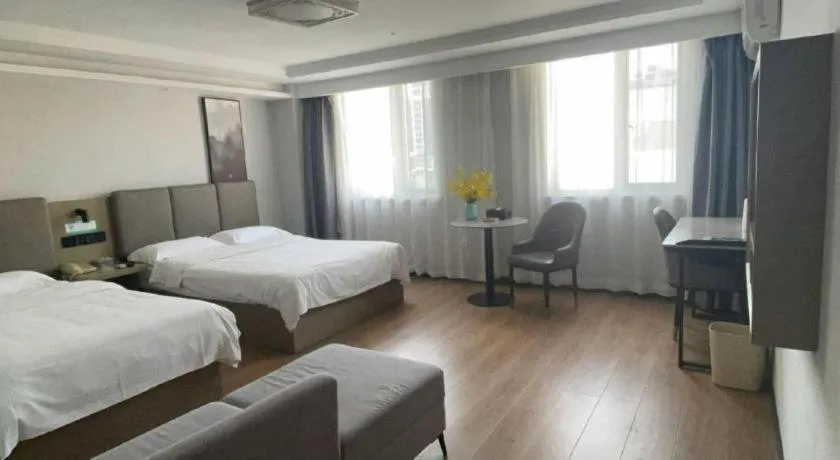 Bed in GreenTree Inn Hefei East Wangjiang Road CTCE Express Hotel