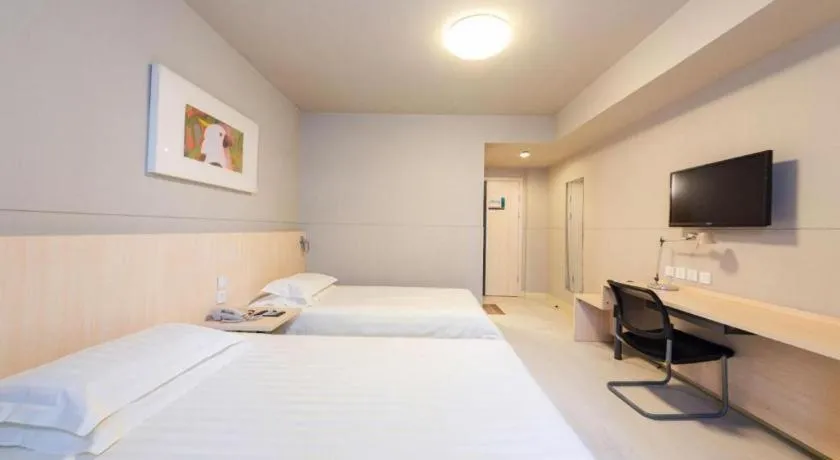 Bed in Jinjiang Inn Wuhan Linjiaohu Wanda Branch