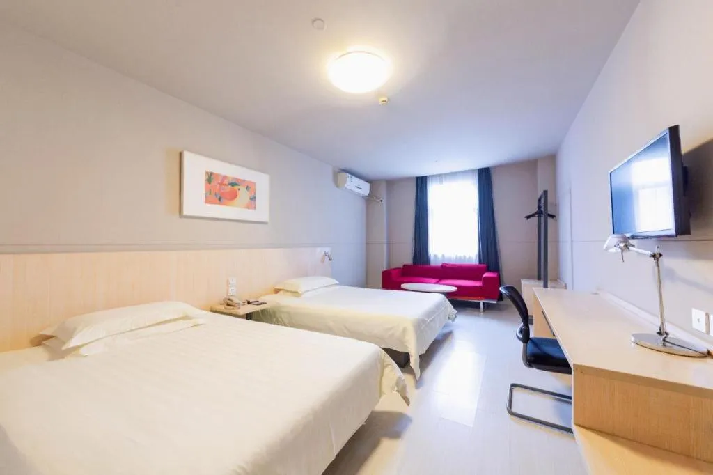 Bed in Jinjiang Inn Wuhan Linjiaohu Wanda Branch