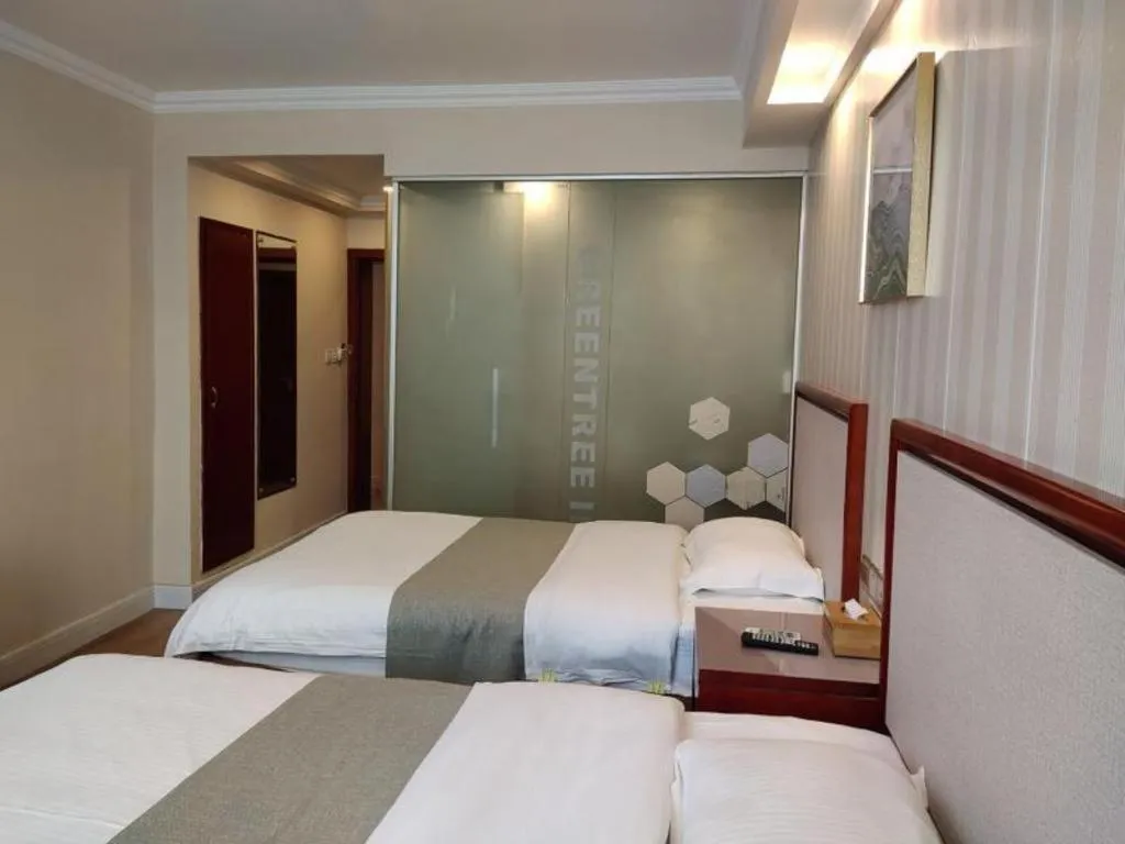 Bed in GreenTree Inn Zhenjiang Center Street No.1 Peoples Hospital Express Hotel