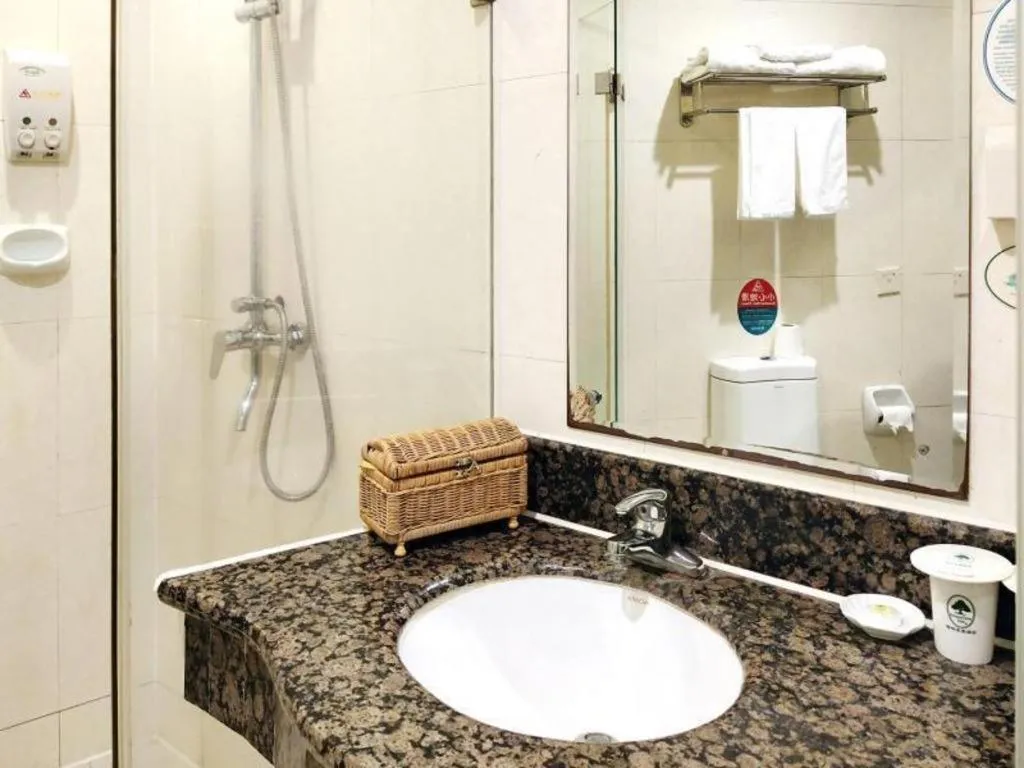 GreenTree Inn Zhenjiang Center Street No.1 Peoples Hospital Express Hotel