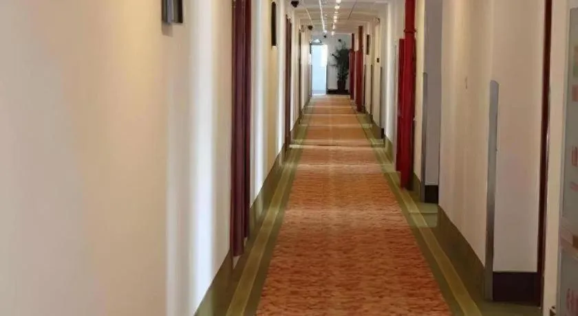 GreenTree Inn Zhenjiang Center Street No.1 Peoples Hospital Express Hotel