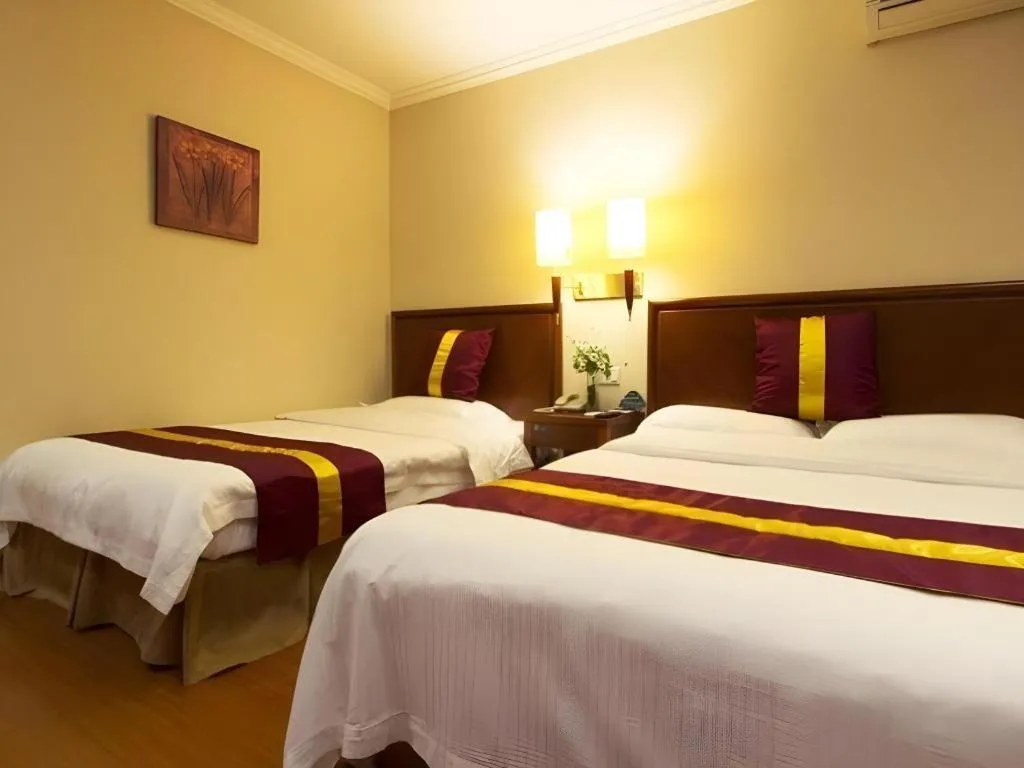 Bed in GreenTree Inn Zhenjiang Center Street No.1 Peoples Hospital Express Hotel