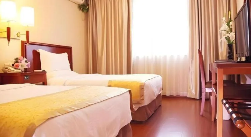 Bed in GreenTree Inn Zhenjiang Center Street No.1 Peoples Hospital Express Hotel
