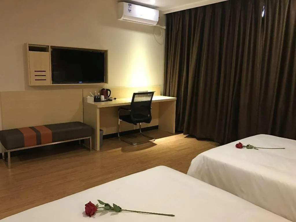 Bed in 7 Days Premium·Huanggang Walking Street