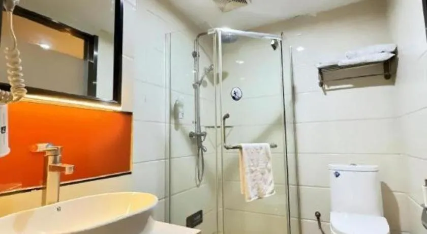 7 Days Premium·Huanggang Walking Street