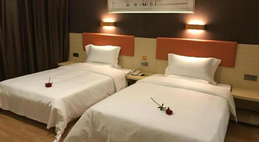 Bed in 7 Days Premium·Huanggang Walking Street