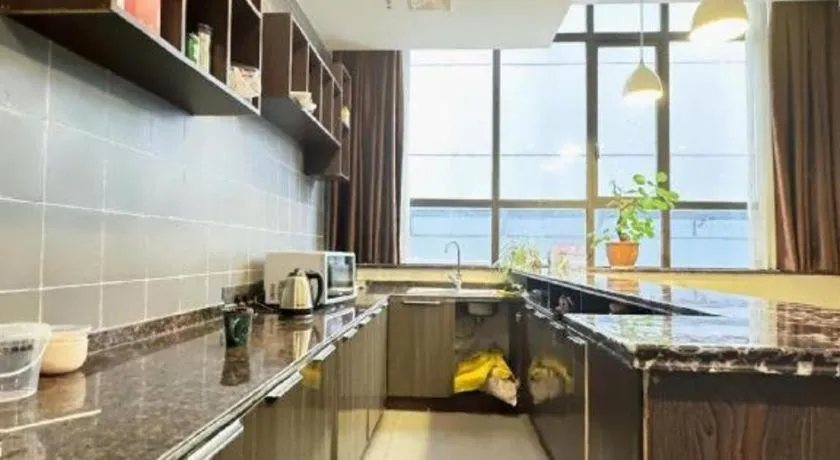 7 Days Premium·Huanggang Walking Street