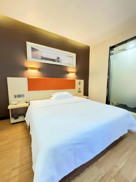 Bed in 7 Days Premium·Huanggang Walking Street