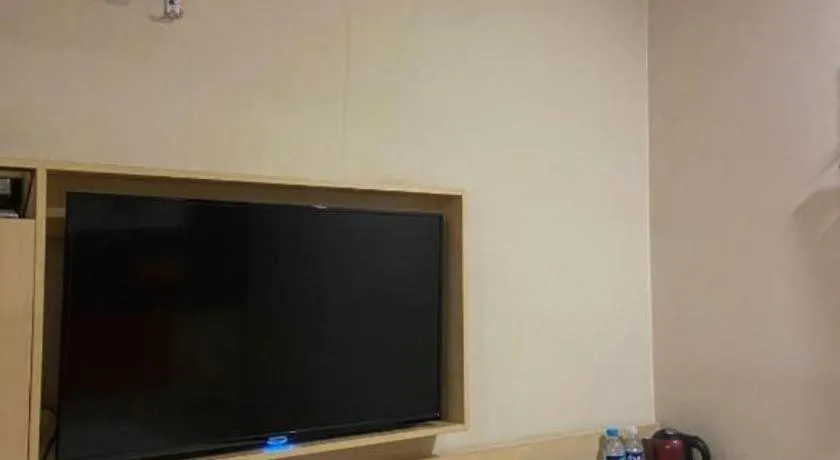 7 Days Premium·Huanggang Walking Street