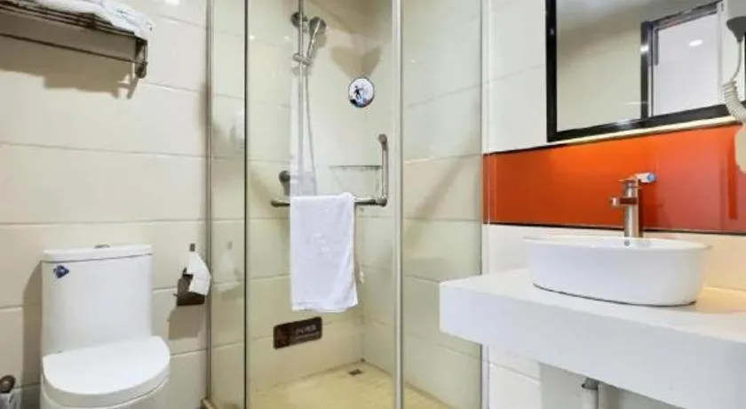 7 Days Premium·Huanggang Walking Street