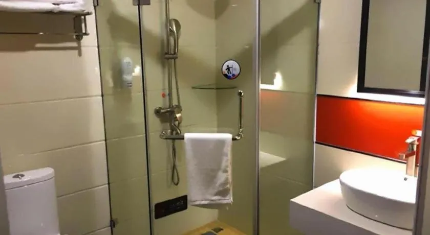 7 Days Premium·Huanggang Walking Street