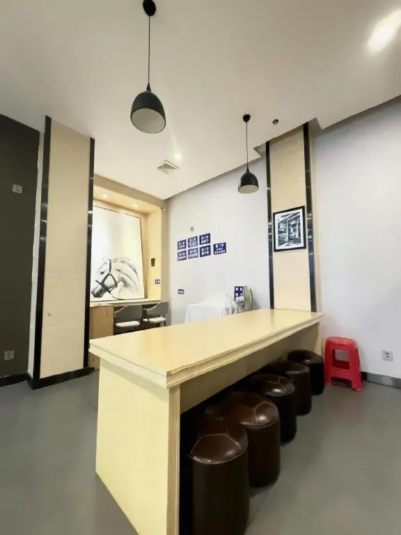 7 Days Premium·Huanggang Walking Street