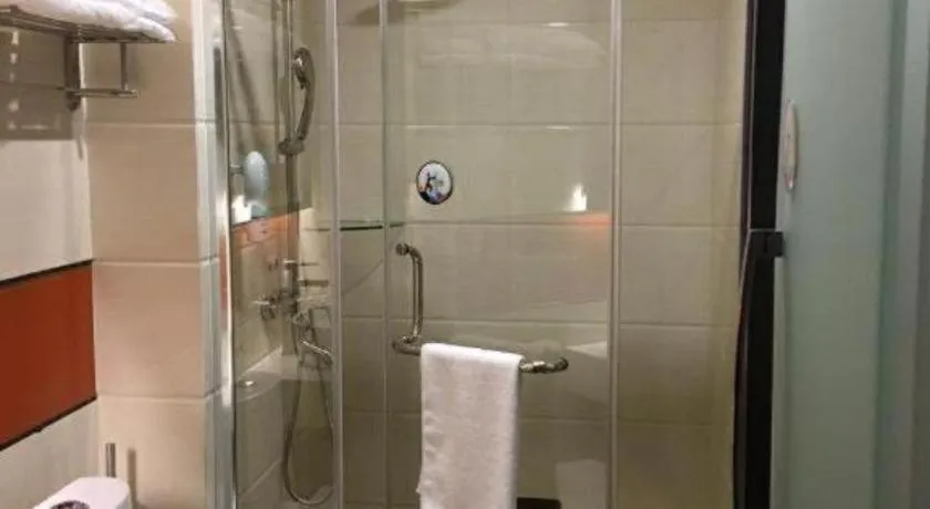 7 Days Premium·Huanggang Walking Street