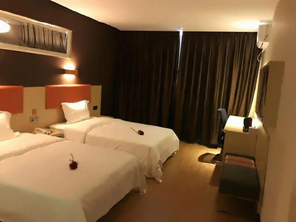 Bed in 7 Days Premium·Huanggang Walking Street