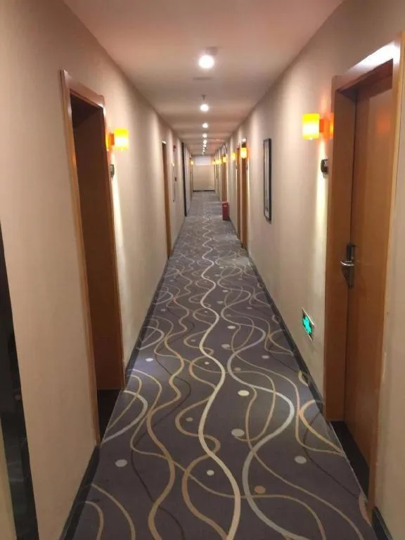 7 Days Premium·Huanggang Walking Street