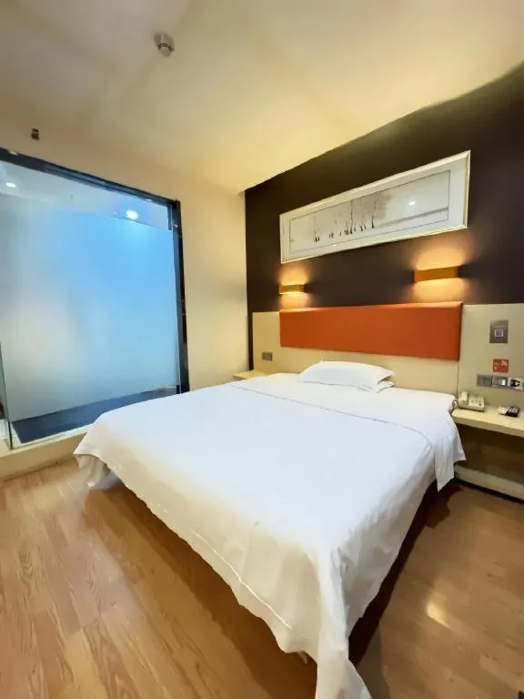 Bed in 7 Days Premium·Huanggang Walking Street