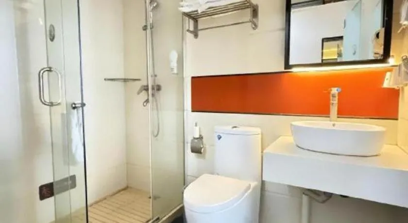 7 Days Premium·Huanggang Walking Street