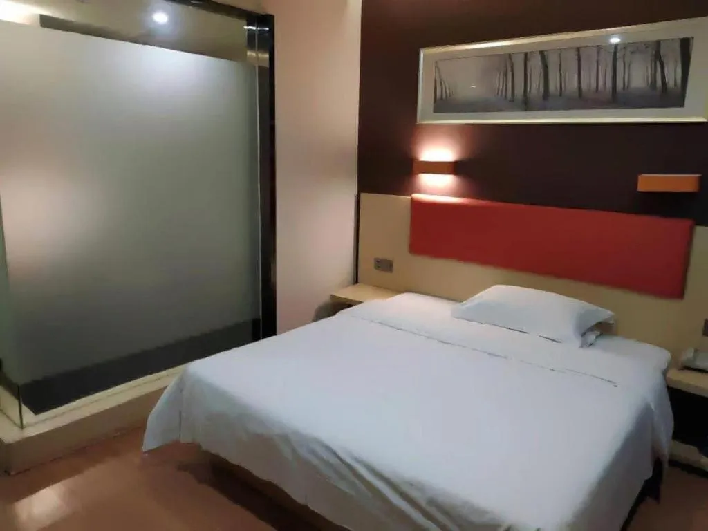 Bed in 7 Days Premium·Huanggang Walking Street