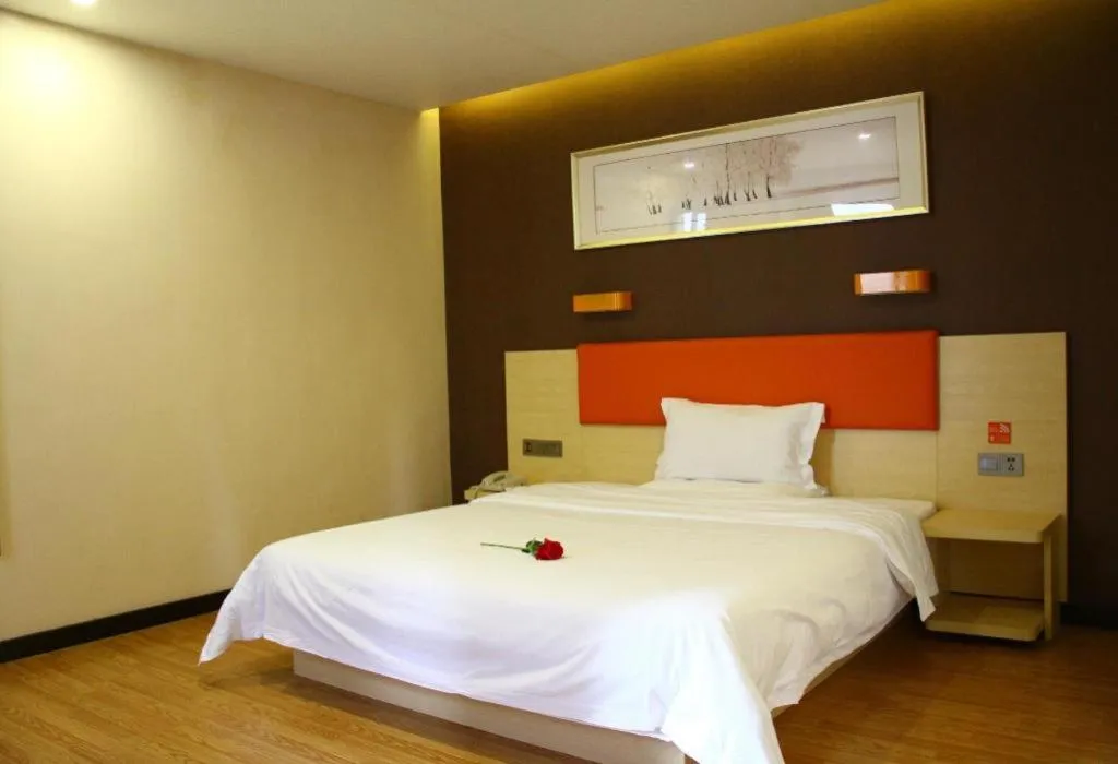 Bed in 7 Days Premium·Huanggang Walking Street