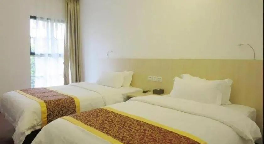 Bed in Guangzhou Hailian Hotel - Haizhu District Binjiang East Road Metro Station