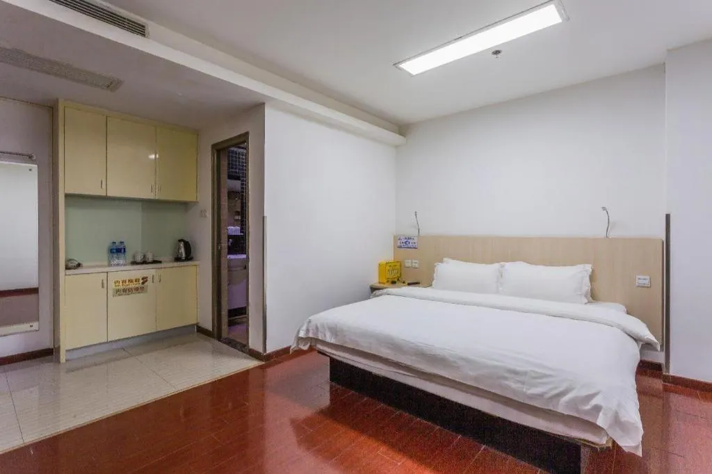 Bed in Guangzhou Hailian Hotel - Haizhu District Binjiang East Road Metro Station