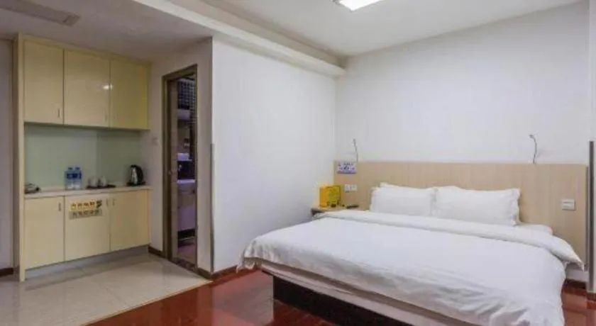 Bed in Guangzhou Hailian Hotel - Haizhu District Binjiang East Road Metro Station