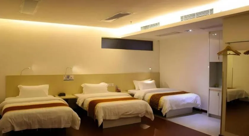 Bed in Guangzhou Hailian Hotel - Haizhu District Binjiang East Road Metro Station