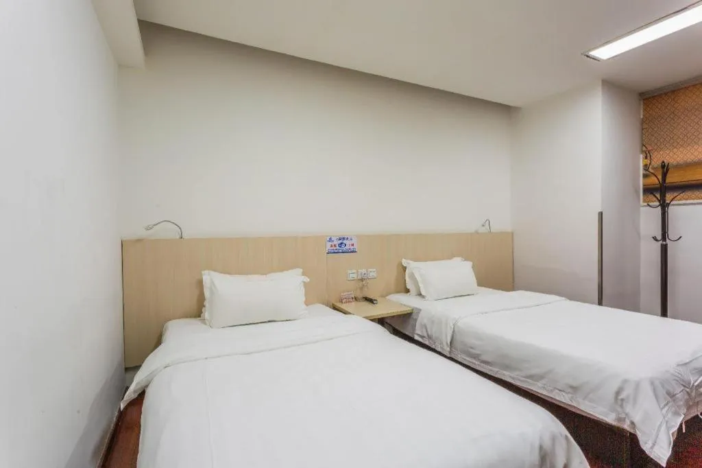 Bed in Guangzhou Hailian Hotel - Haizhu District Binjiang East Road Metro Station