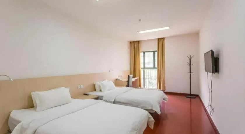 Bed in Guangzhou Hailian Hotel - Haizhu District Binjiang East Road Metro Station