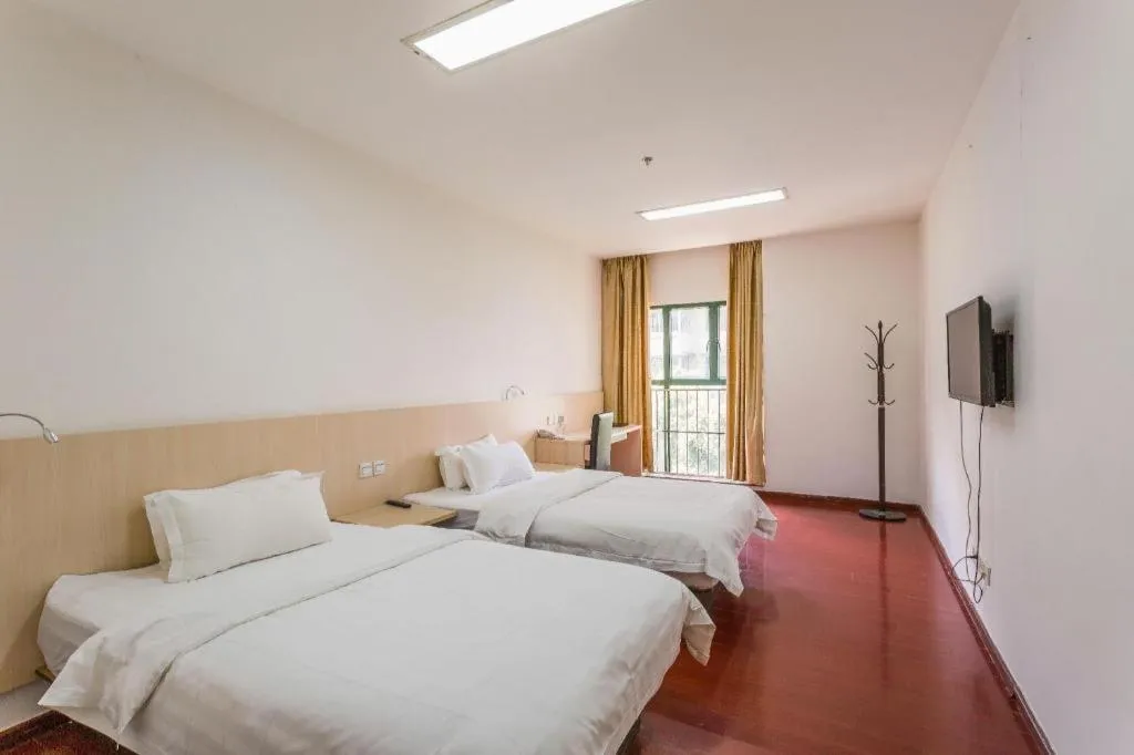 Bed in Guangzhou Hailian Hotel - Haizhu District Binjiang East Road Metro Station