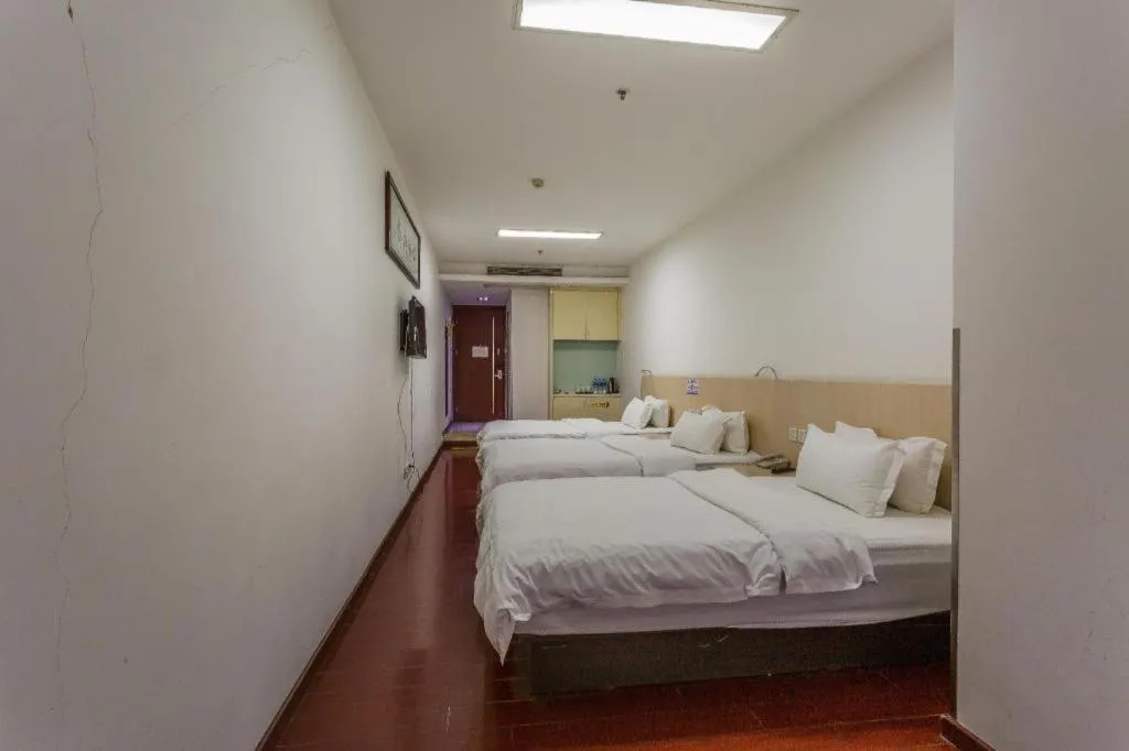 Bed in Guangzhou Hailian Hotel - Haizhu District Binjiang East Road Metro Station