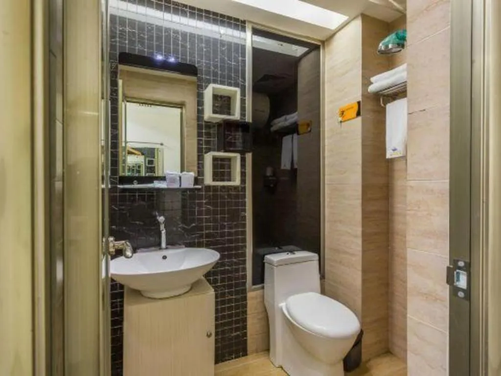 Guangzhou Hailian Hotel - Haizhu District Binjiang East Road Metro Station