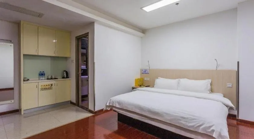 Bed in Guangzhou Hailian Hotel - Haizhu District Binjiang East Road Metro Station