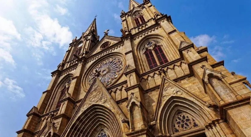 Guangzhou Hailian Hotel - Haizhu District Binjiang East Road Metro Station