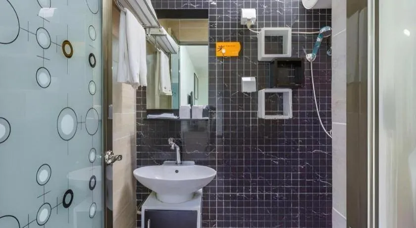 Guangzhou Hailian Hotel - Haizhu District Binjiang East Road Metro Station