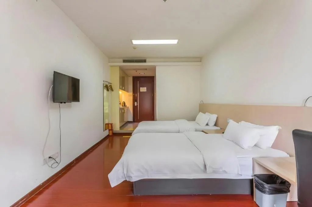 Bed in Guangzhou Hailian Hotel - Haizhu District Binjiang East Road Metro Station