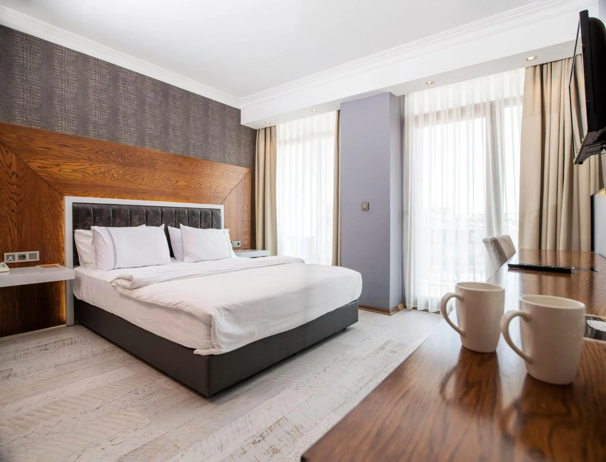 Toilet, Bed in Maison Vourla Hotel