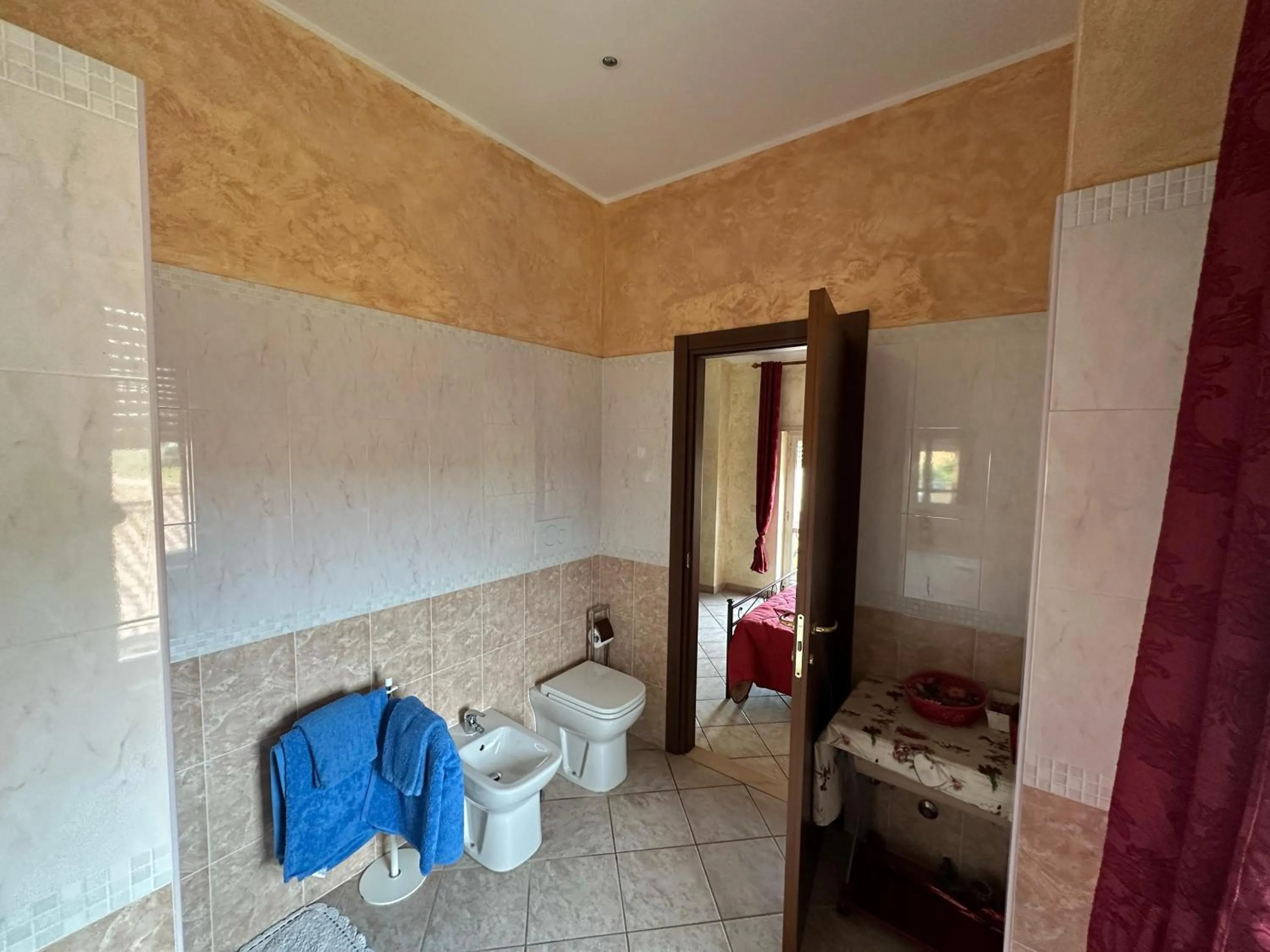 Bathroom in Bb Smallville