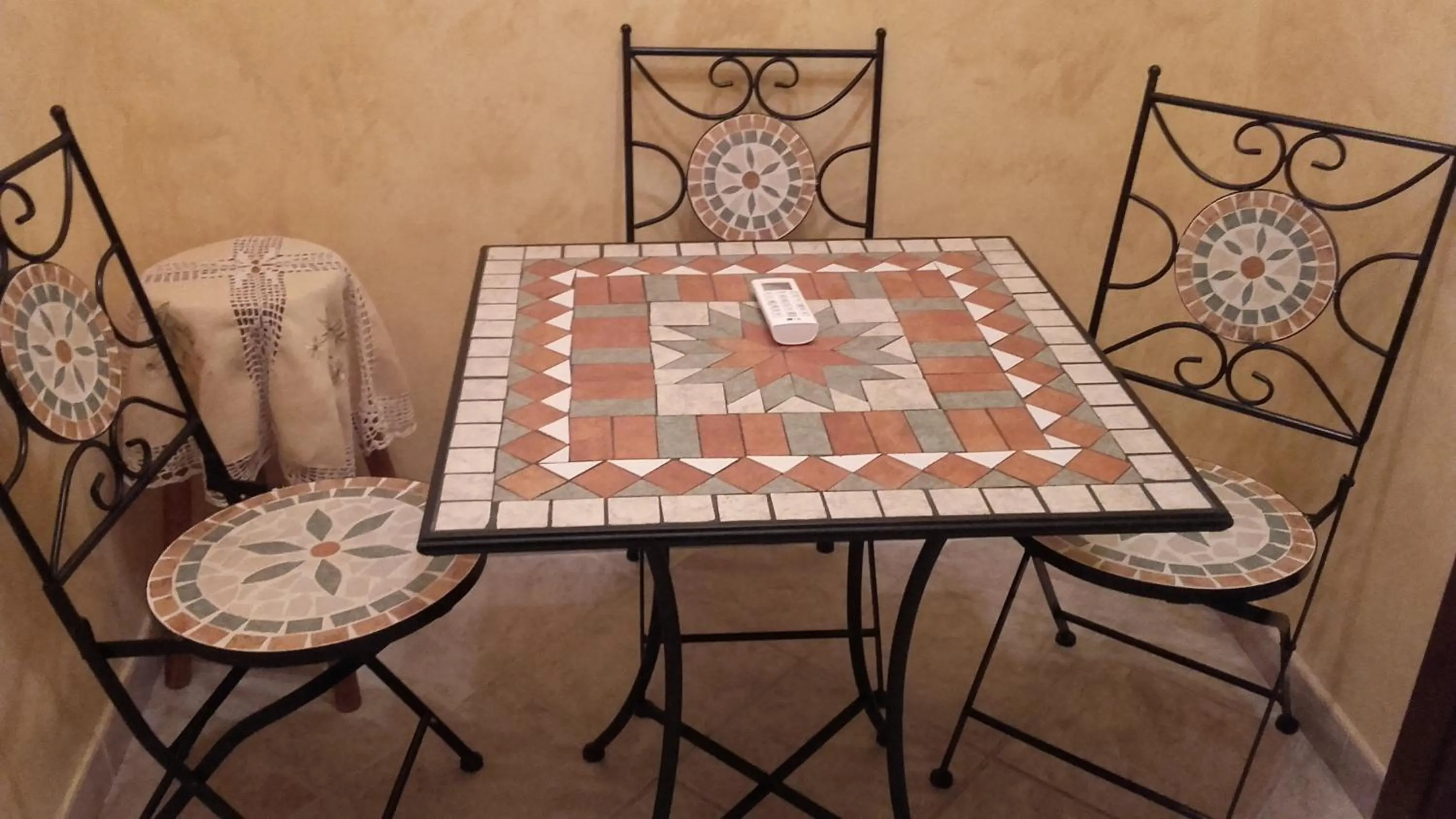 Dining area in Bb Smallville