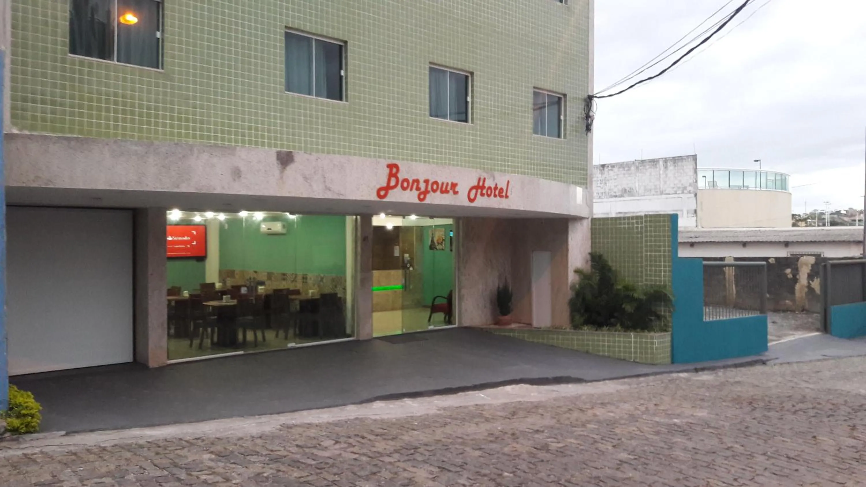 Facade/entrance in Bonjour Hotel