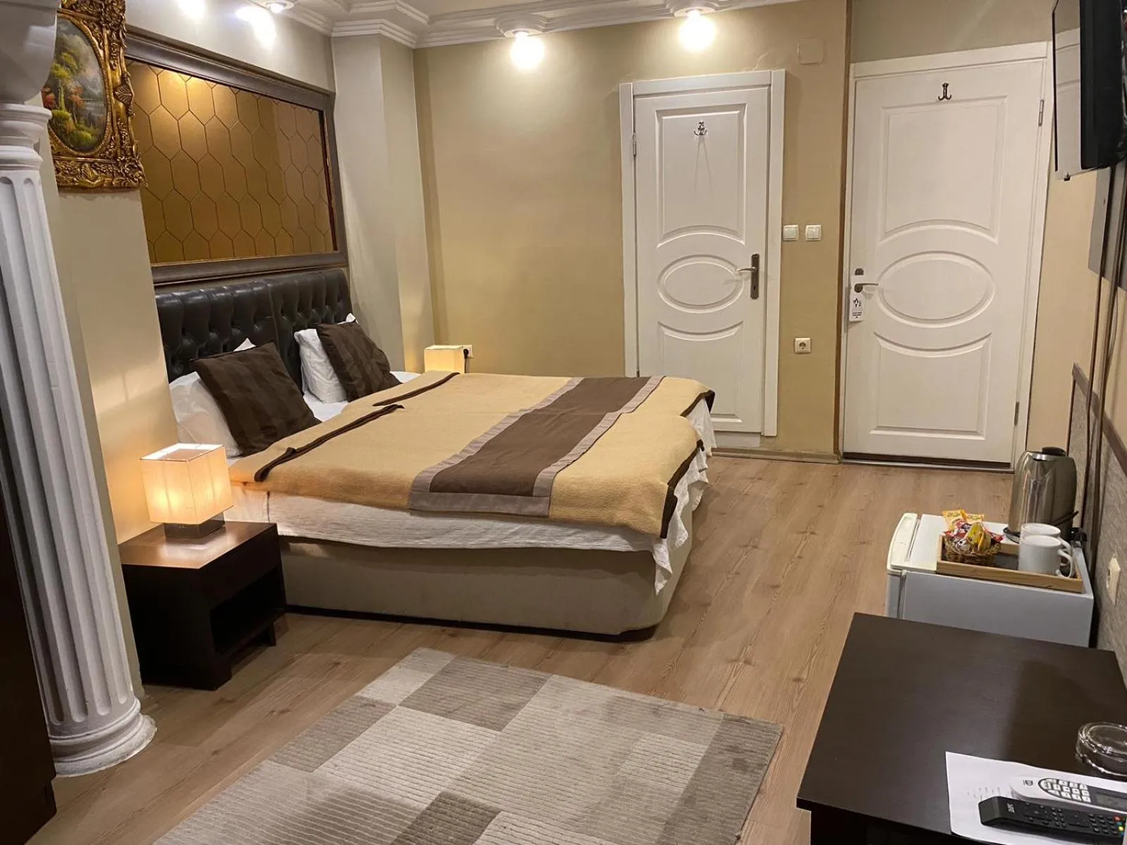 Bed in Lena Central Flats