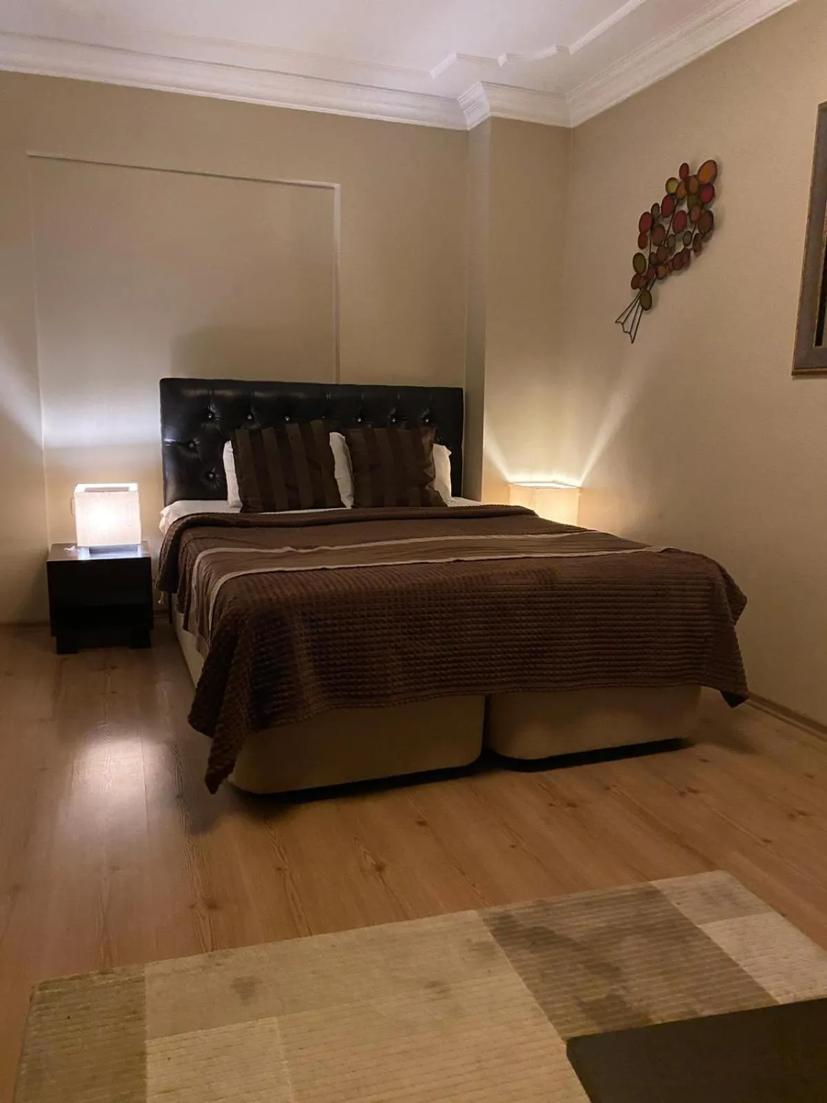 Bed in Lena Central Flats