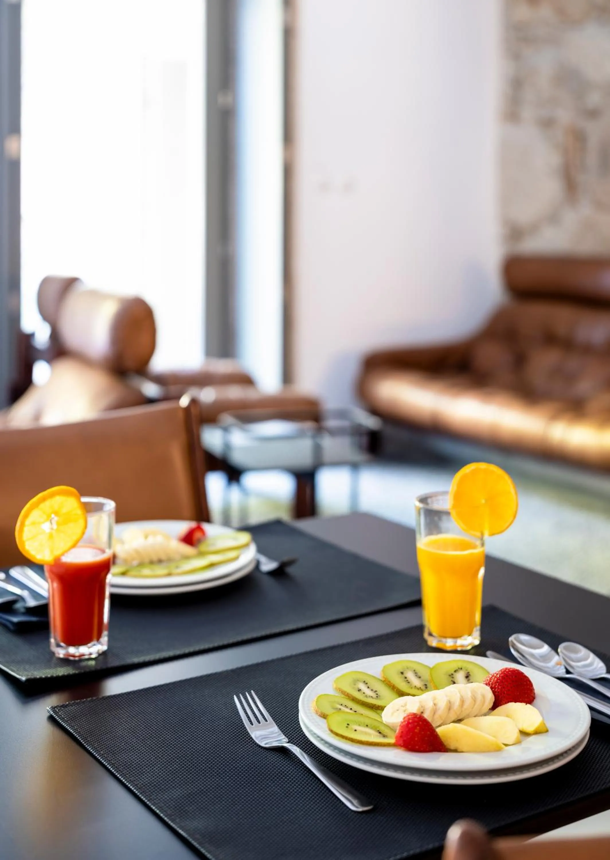 Continental breakfast in Malmerendas Boutique Lodging