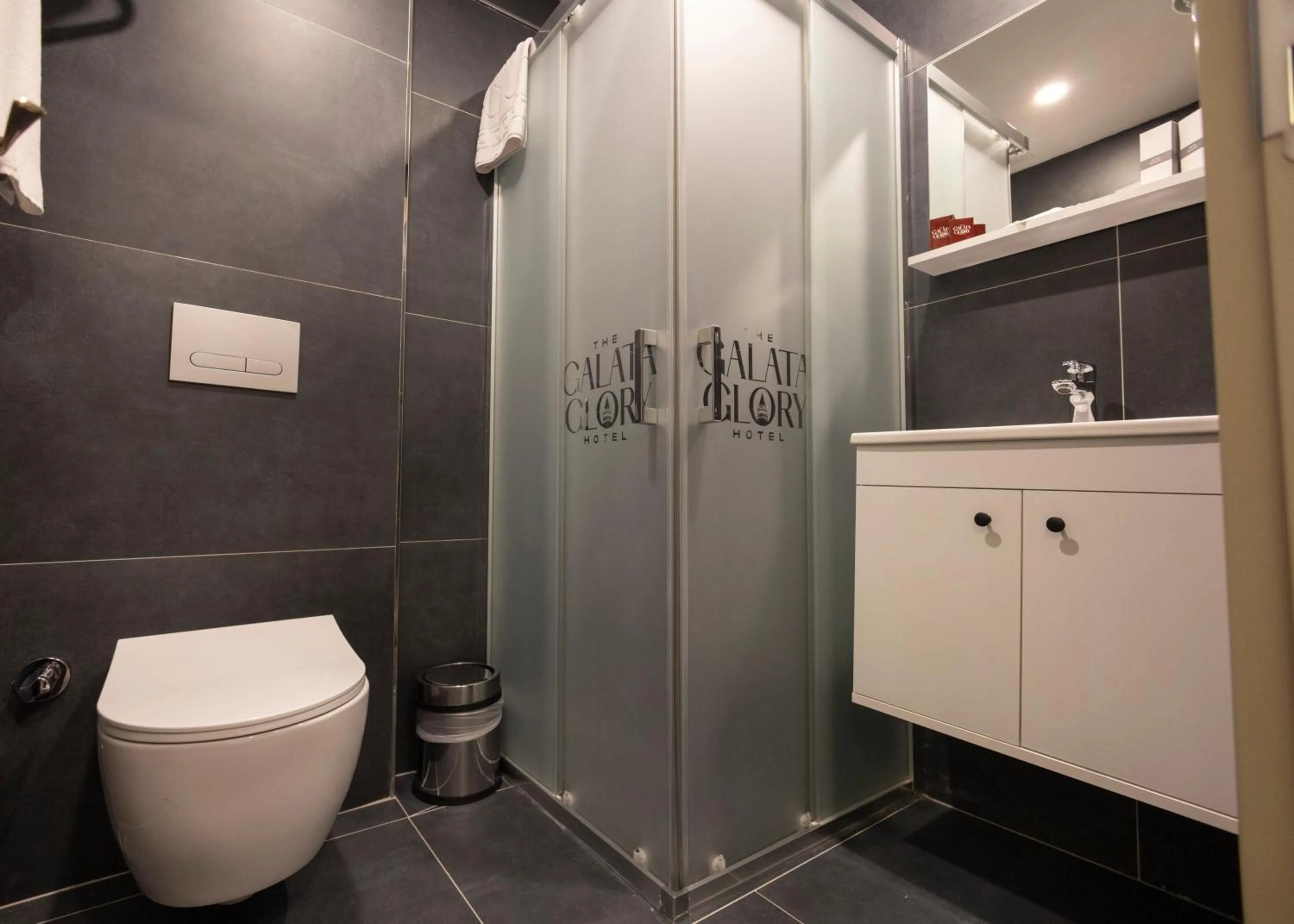 Shower in The Galata Glory Hotel