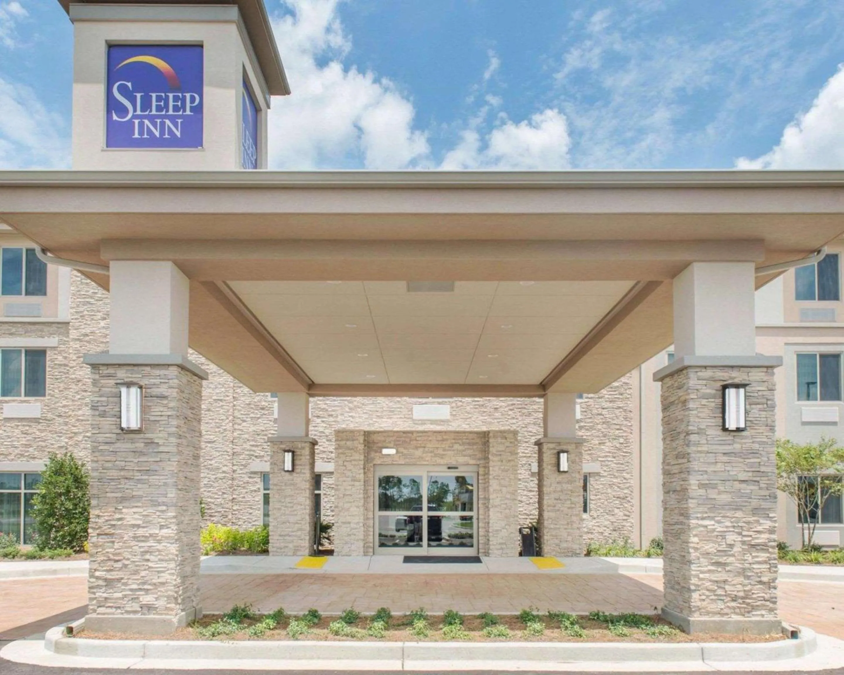 Property building in Sleep Inn & Suites Defuniak Springs - Crestview