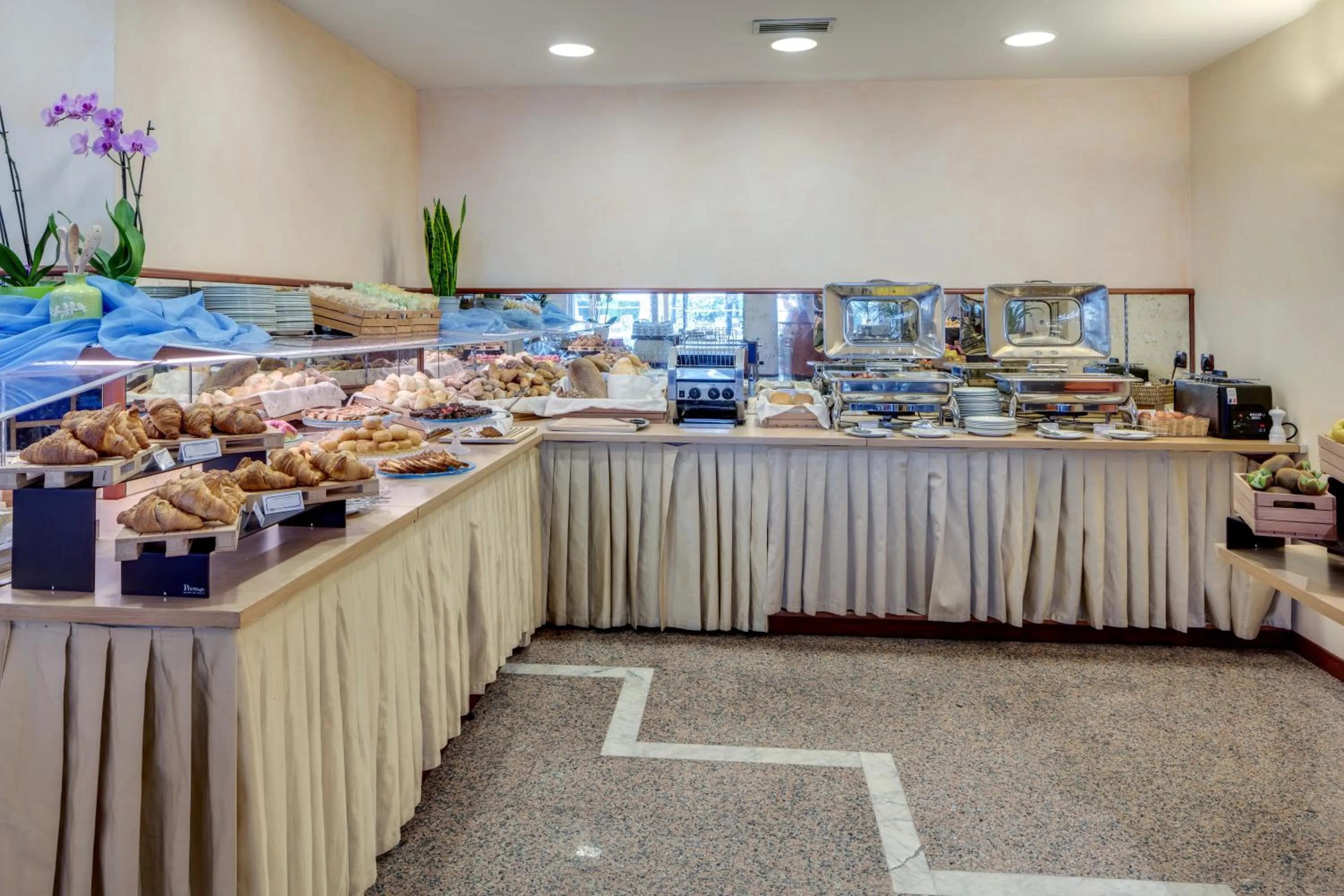 Breakfast in Hotel Sportsman