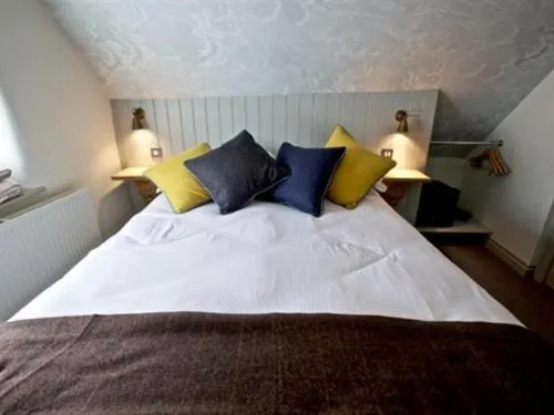 Bedroom, Bed in Woodstock Arms