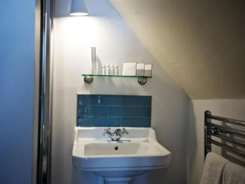 Bathroom in Woodstock Arms