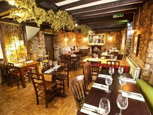 Dining area in Woodstock Arms